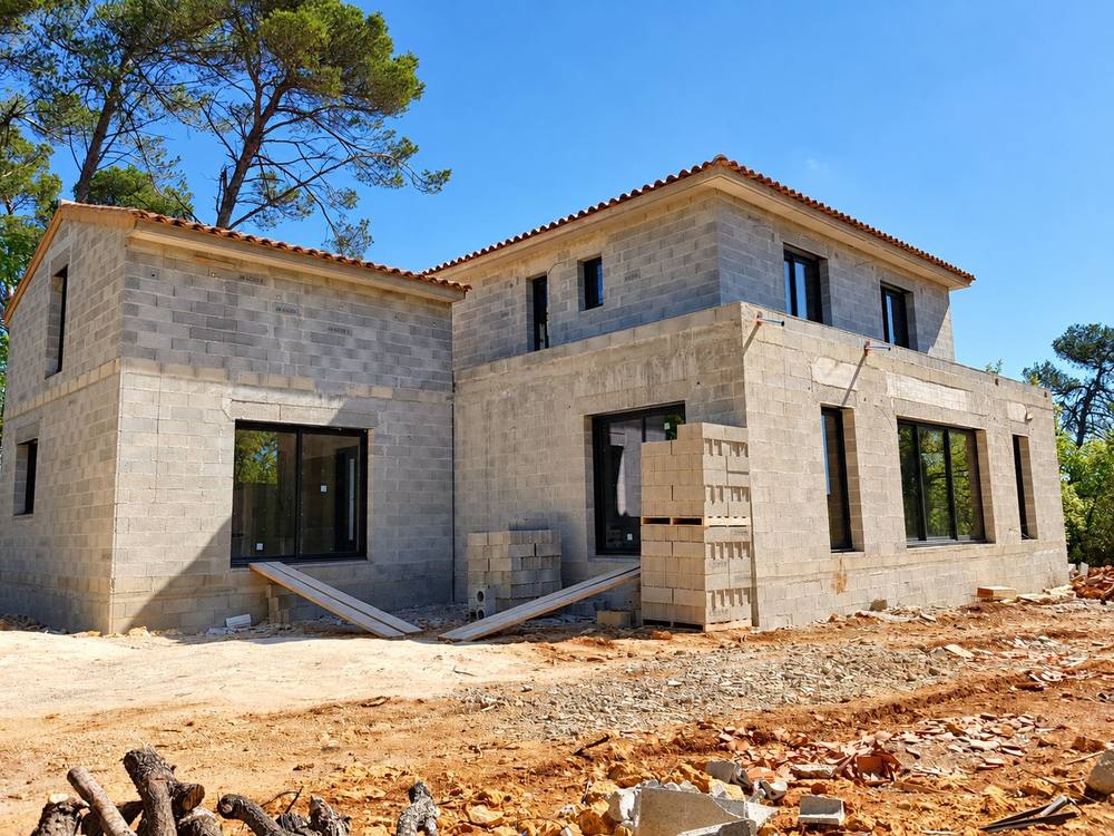 Gros œuvre : maison en parpaings en cours de construction